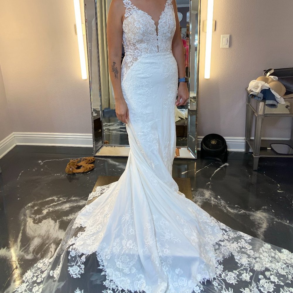 Martina Liana 1025 lace wedding dress new with tags NWT